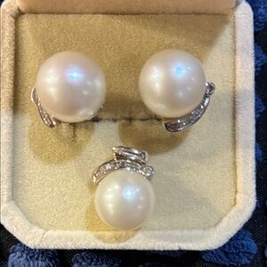 Classic real large Pearl Stud Earrings and Pendant Set - White + crystal accents